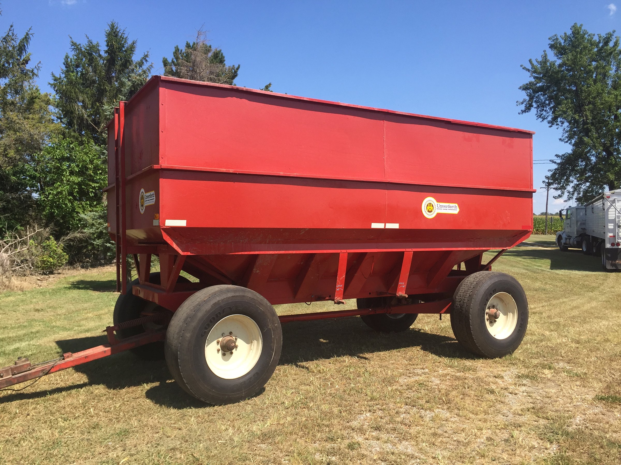 Property photo 17 - ABSOLUTE FARM EQUIPMENT AUCTION IN AUGLAIZE COUNTY, OHIO